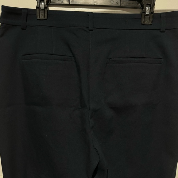 LIKE NEW. The Loft Curvy Sutton Skinny Pant - Picture 5 of 8